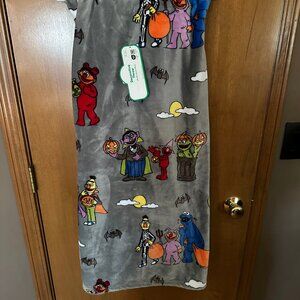 Sesame Street Muppets Decorative 60x70" Halloween Throw Blanket Multi Gray Soft